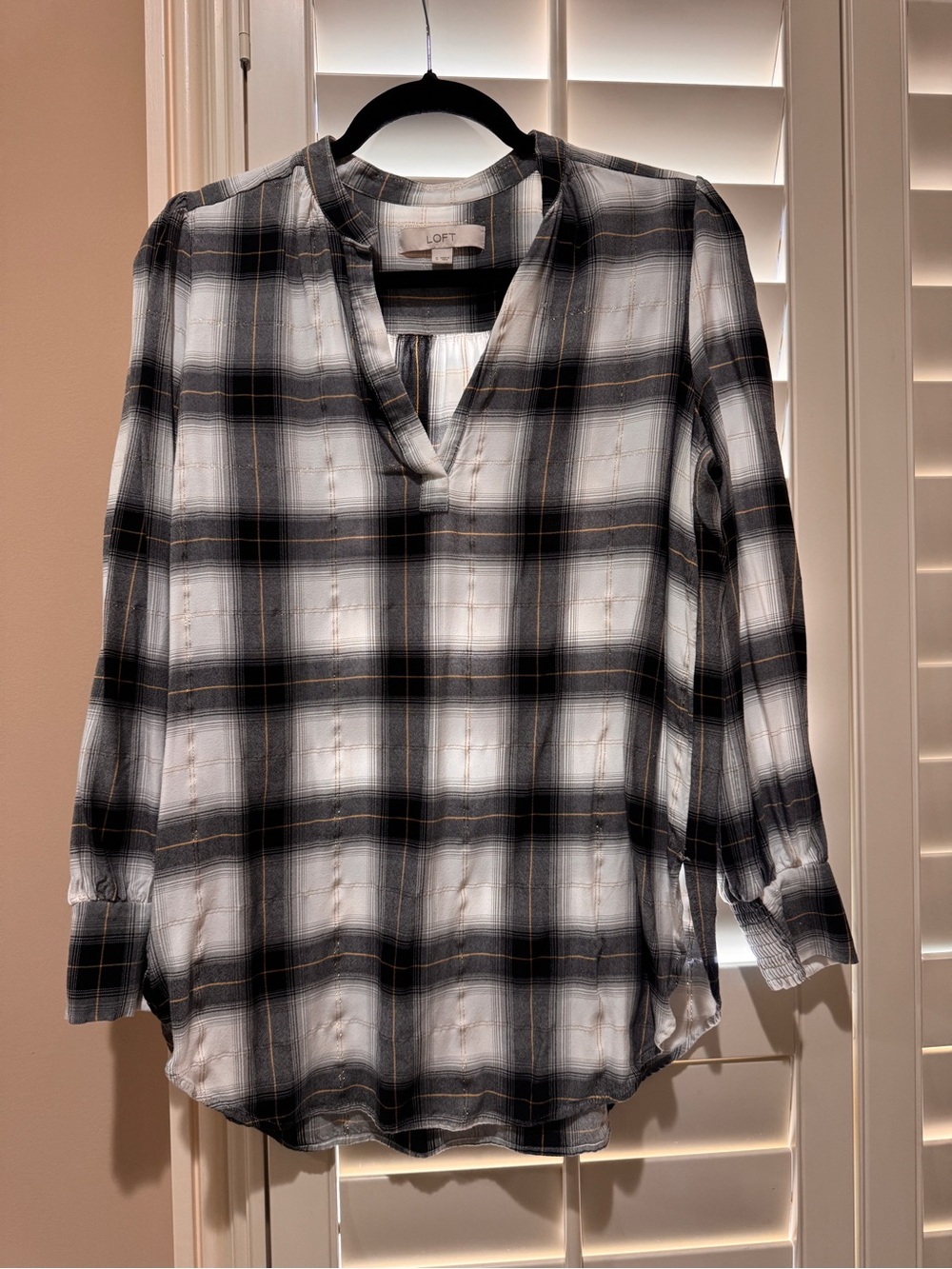 LOFT Black and White Plaid Split-Neck Tunic Blouse